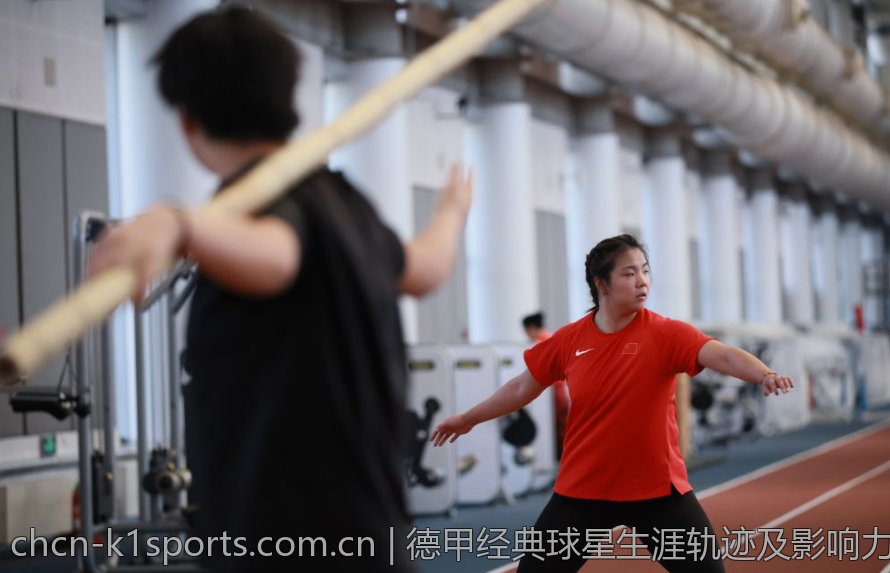 德甲经典球星生涯轨迹及影响力